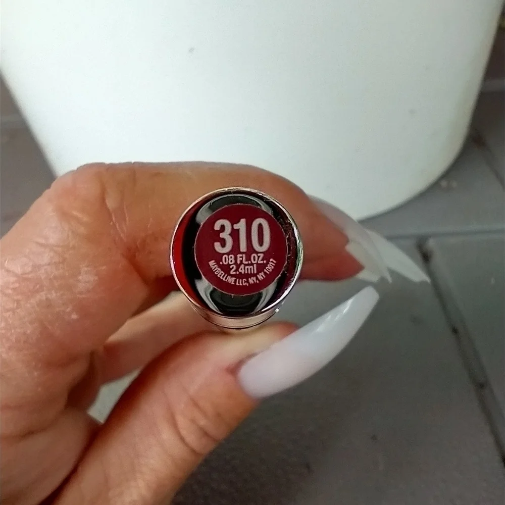 Maybelline women shine